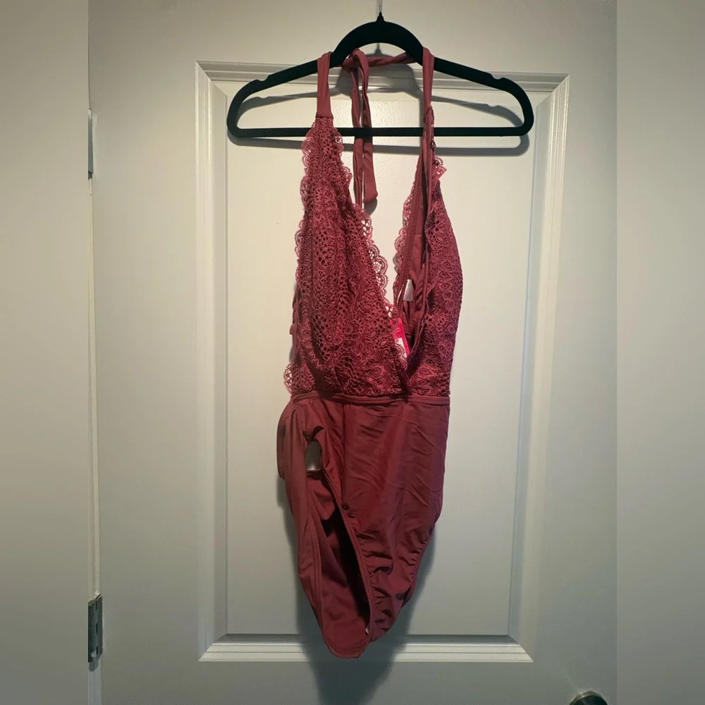 NWT Xhilaration Halter Tie Dusty Rose One Piece Lace Top